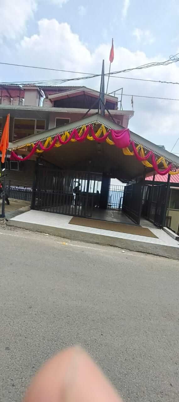 Welcome entrance of Shandil's Inn, Shoghi Shimla